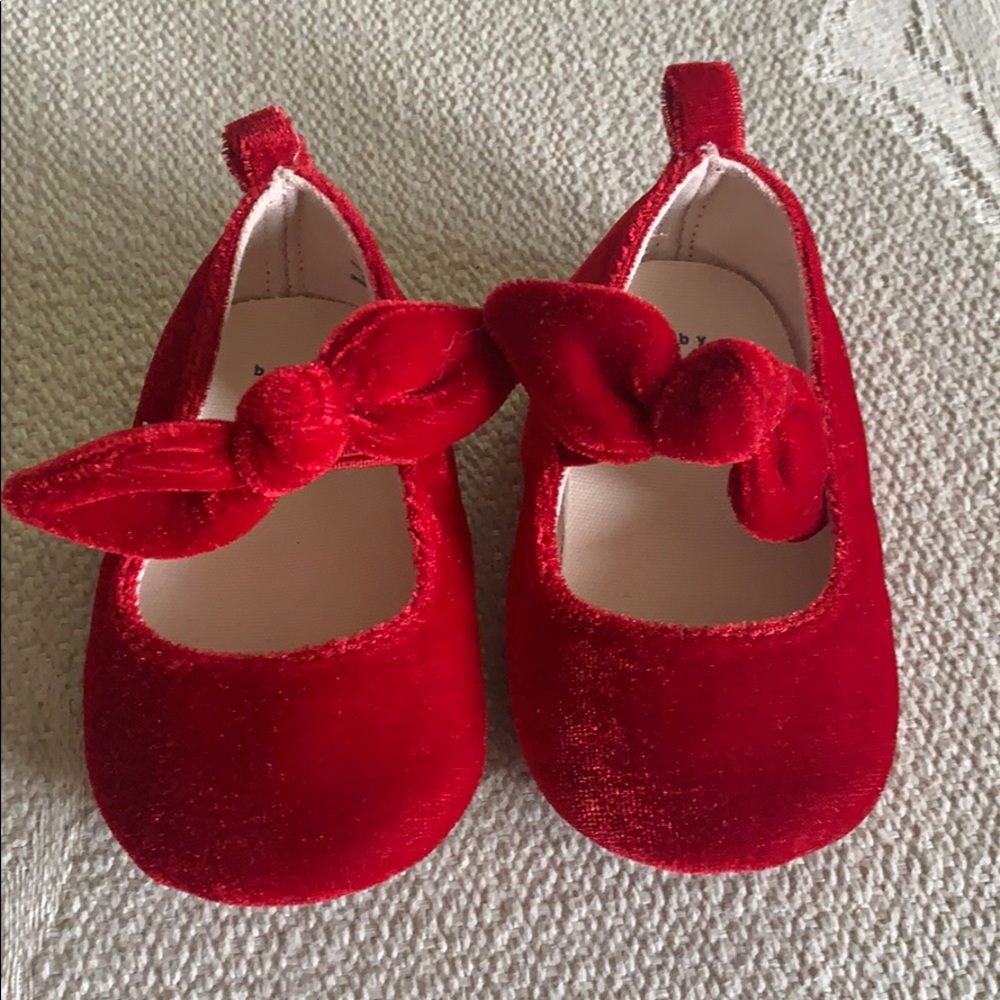 Gap Baby Girl Velvet Slipper 6-12m EUC